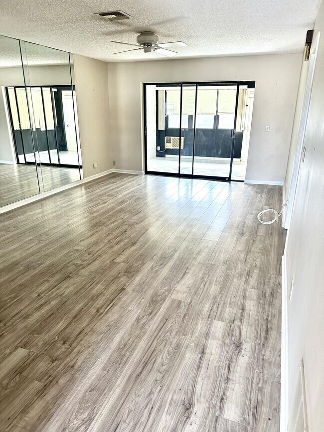 Photo - 6792 Moonlit Dr