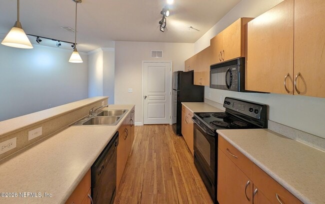 Photo - 8290 Park Way Unidad 176