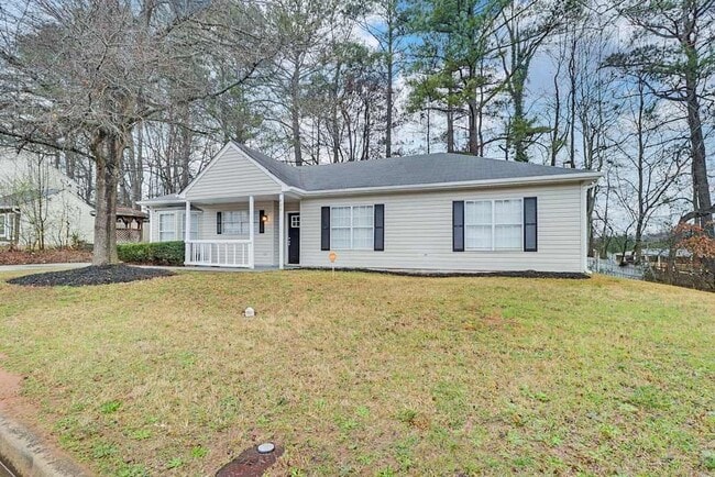 Photo - 626 Waynes Ct SE