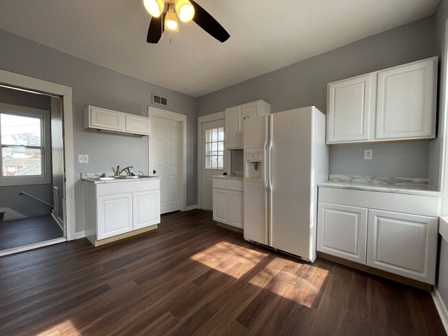 Building Photo - 3322 W Branting Ln Unit Lowerr