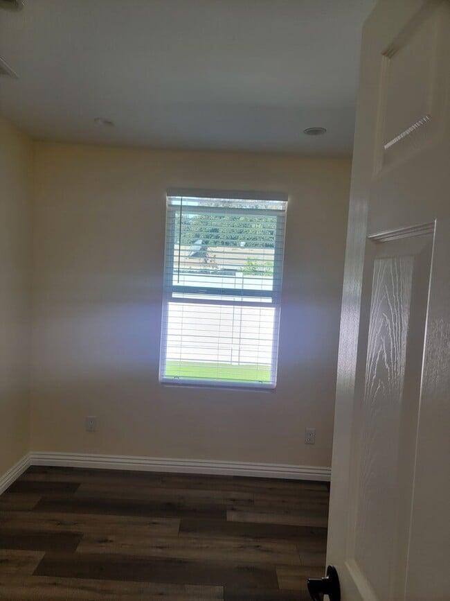 710 N Lamarr St Unit B