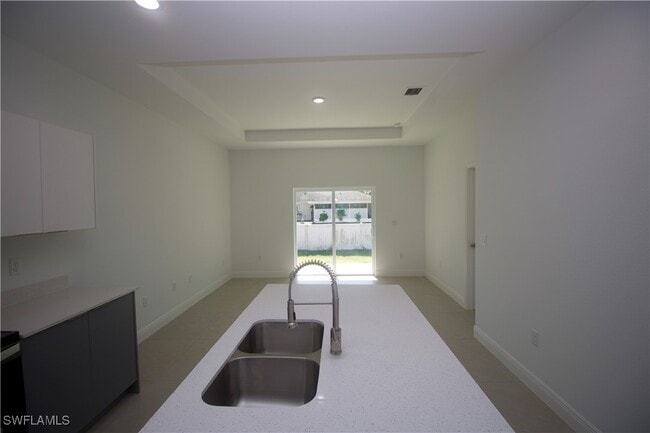 Building Photo - 1266 Milwaukee Blvd Rental