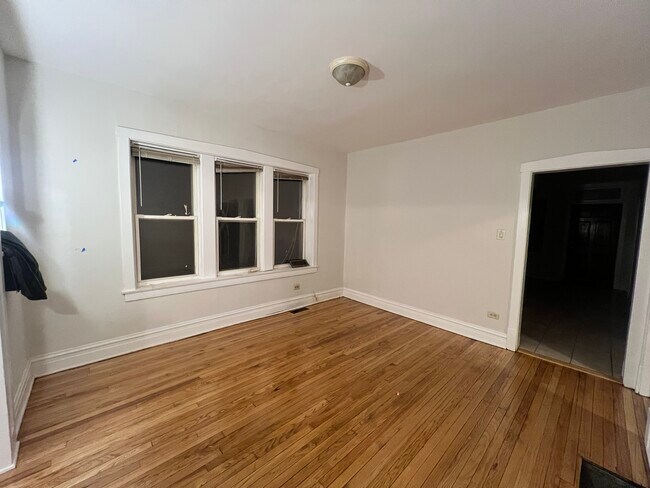 Dinning room - 4321 W Thomas St Unit 1