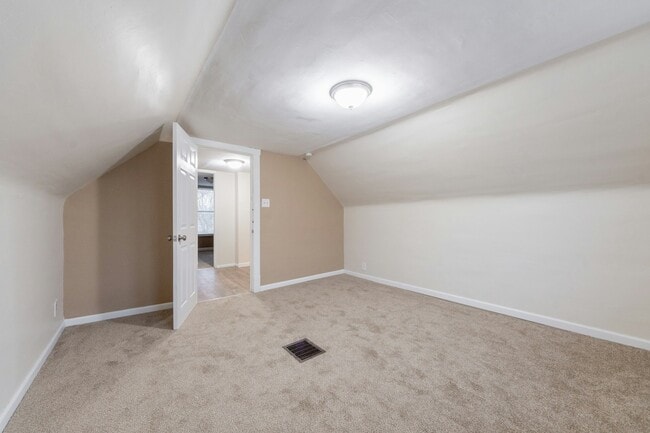 Photo - 10618 Crestwood Ave