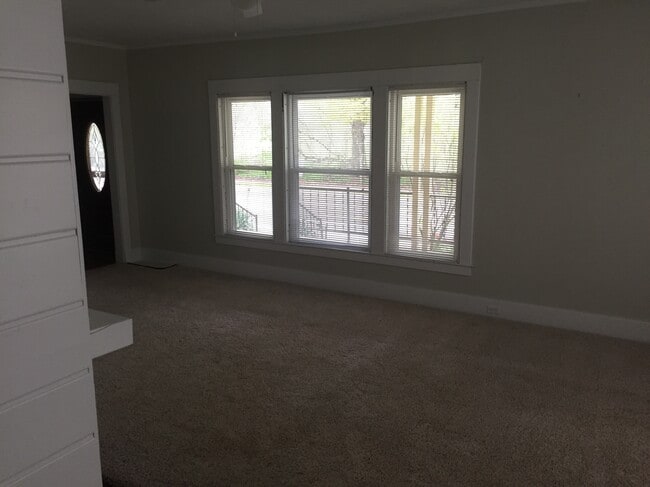 Photo - 1919 Plainfield Ave NE