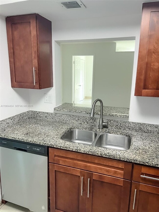 Photo - 3610 NW 21st St Unit 104