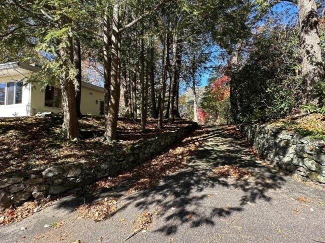 Photo - 9 Wampanoag Cir