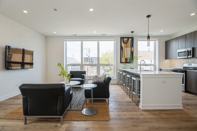 Photo - 2803 W Henderson St