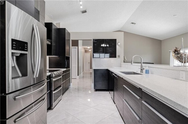 Photo - 7200 SW 20th St