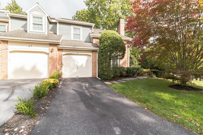 Building Photo - 48 Stonehurst Ct