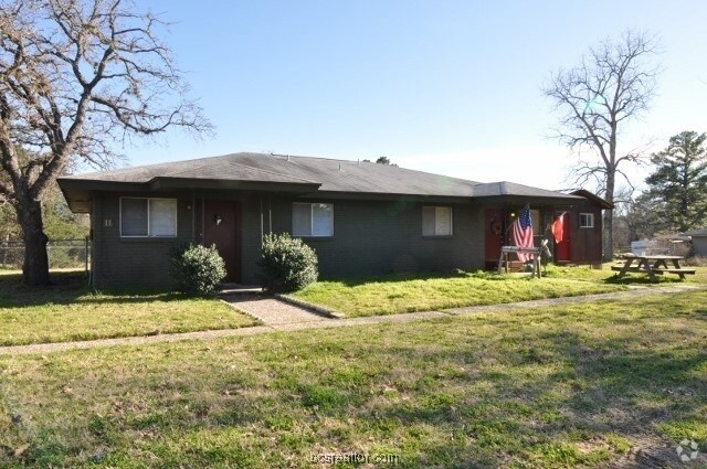 Building Photo - 16567 Farm to Market Rd 2154 Unit 11 Rental