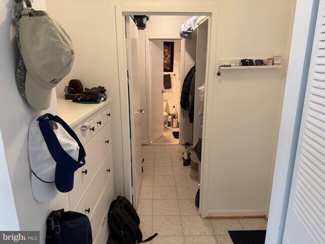 Photo - 950 25th St NW Unit 523N