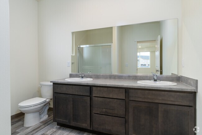 2BR, 2BA - 1105SF