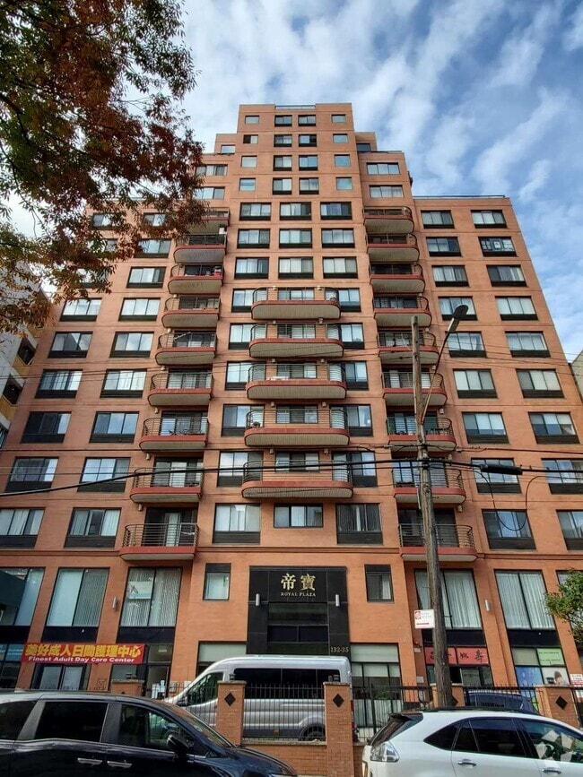 Building Photo - 132-35 41st Rd Unit 11A Rental