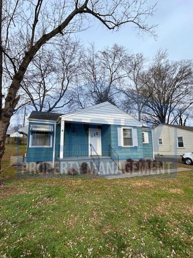 Building Photo - Two bedroom home! Great location!