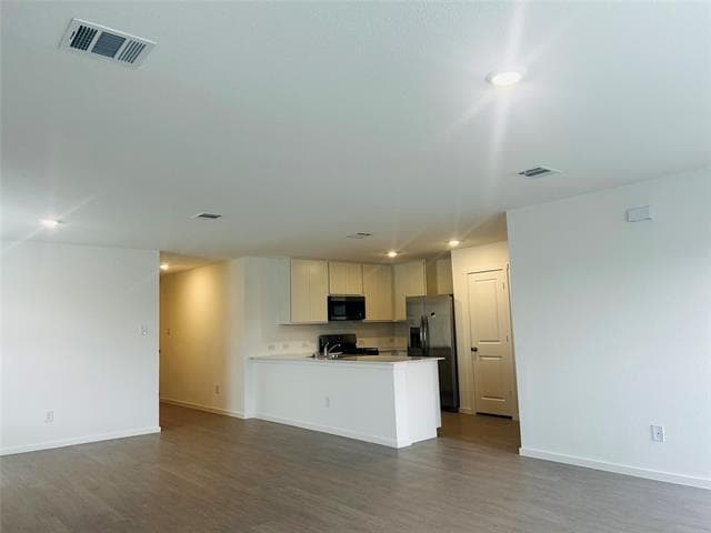 Photo - 2027 Stable Ln