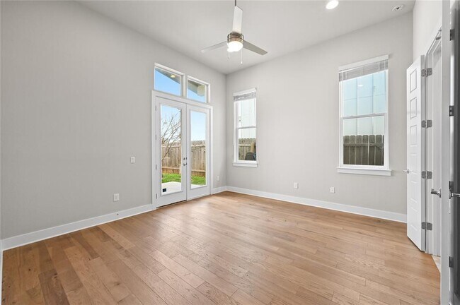 Photo - 6333 Florencia Ln