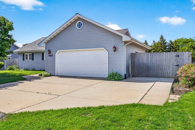 Photo - 3033 W Hiawatha Dr