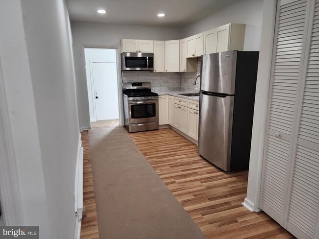 Photo - 517 N Elliger St