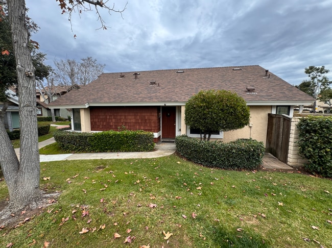 Building Photo - 8364 Summerdale Rd Unit A