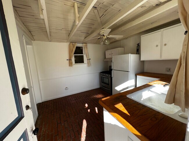 Kitchen - 679 S Mentor Ave Unit Guest House