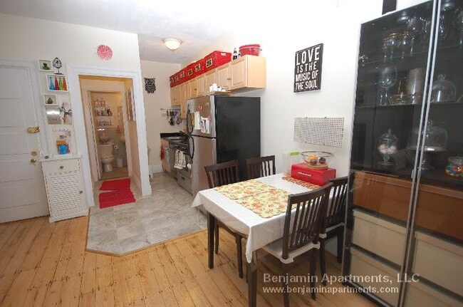 Photo - 1067 Beacon St Unit 7