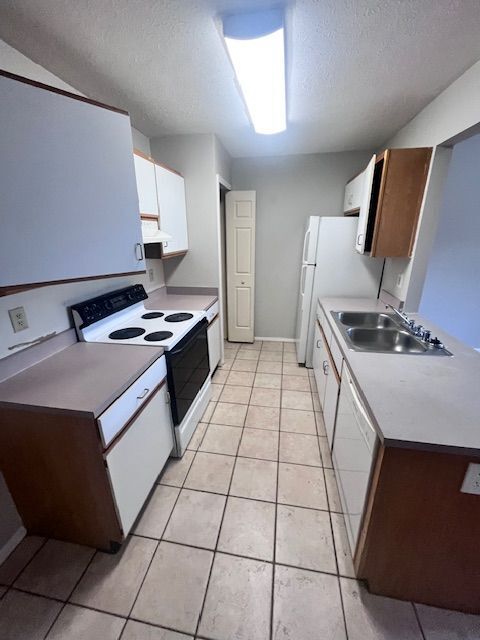 Photo - 2Br/2Ba Townhome in the J-town/Ferncreek area