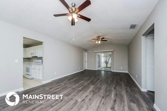 Photo - 4837 Jamaica Ln