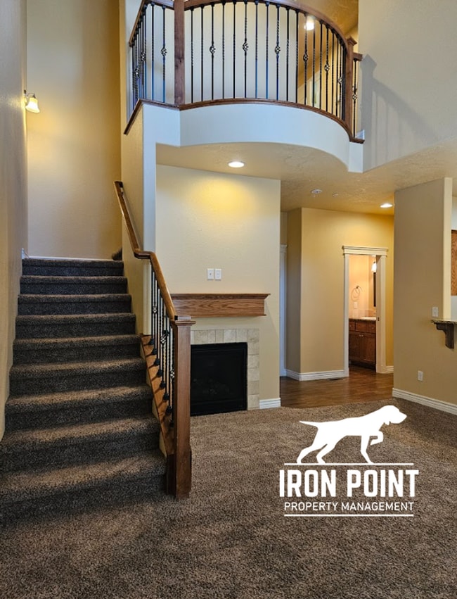 Photo - 3/2.5 in Boise-2 Car Garage, Fireplace, Vaulted Ceilings, Landscaping Included.
