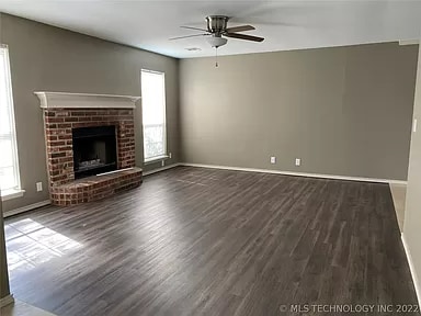 Photo - 1111 E 63rd St