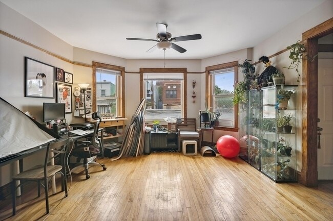 Building Photo - 3550 W Diversey Ave Unit #1 Rental