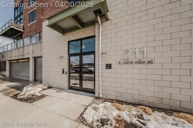 Photo - 211 E 9 Mile Rd Unit 215
