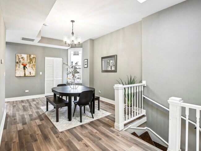 Photo - 1806 S Trumbull Ave