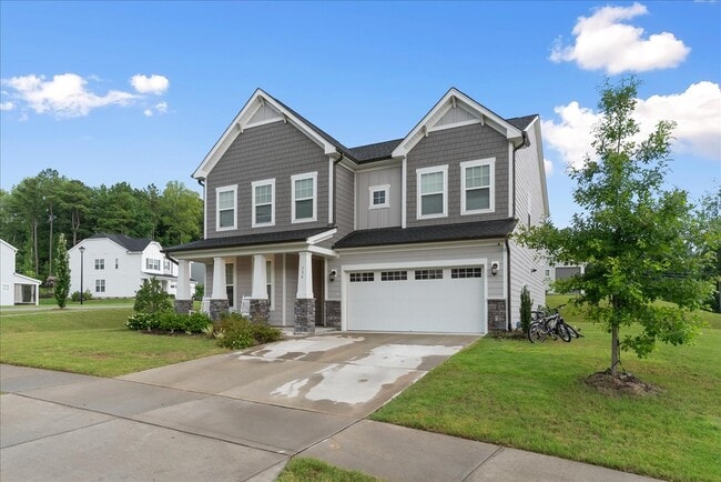 Photo - 736 Precipice Way