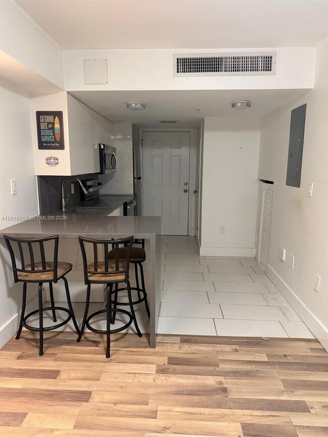 Photo - 450 SW 3rd St Unit 8