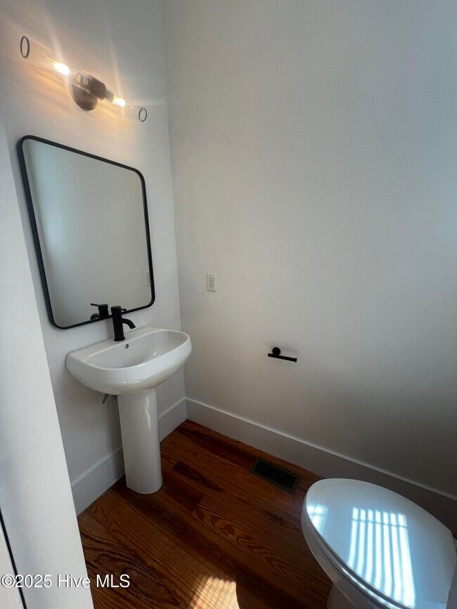Photo - 312 Brunswick St Unit A