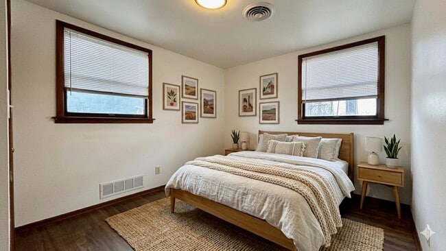 Photo - 2901 E Wellesley Ave Unit 3
