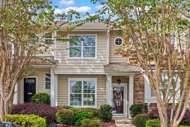Building Photo - "Charming 2-Bedroom Townhouse Retreat in B...
