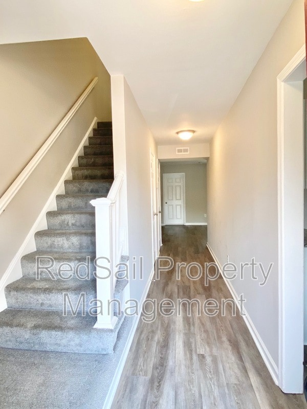 Photo - 398 Circuit Ln