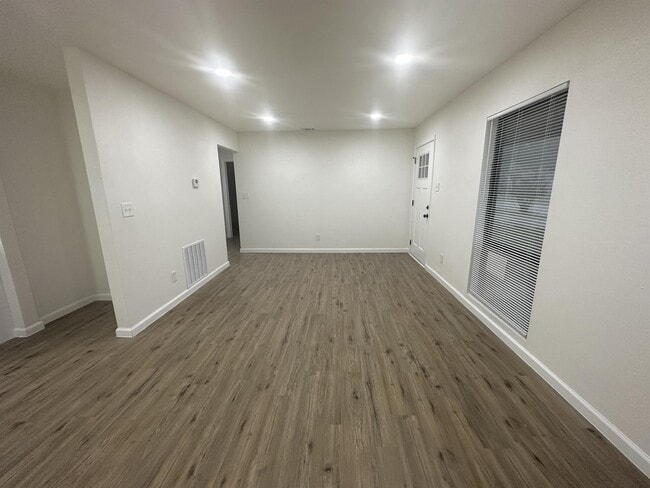 Photo - 10809 Sharondale Ln
