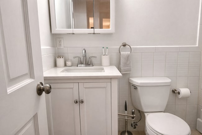 Photo - 166 Lake Shore Rd Unit 1