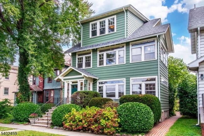 Building Photo - 185 Broad St Unit 1