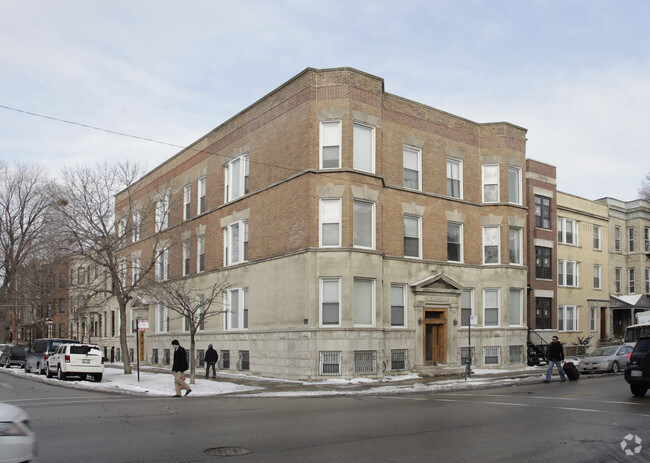Building Photo - 920-22 W Addison Rental