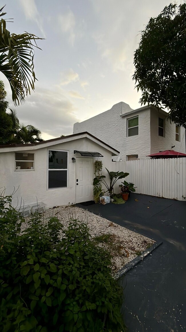 Photo - 712 Nottingham Blvd