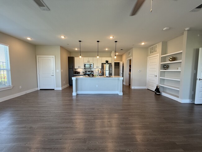 Photo - 3144 Gorge Way