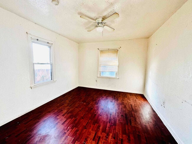 Photo - 1211 NW Logan Ave