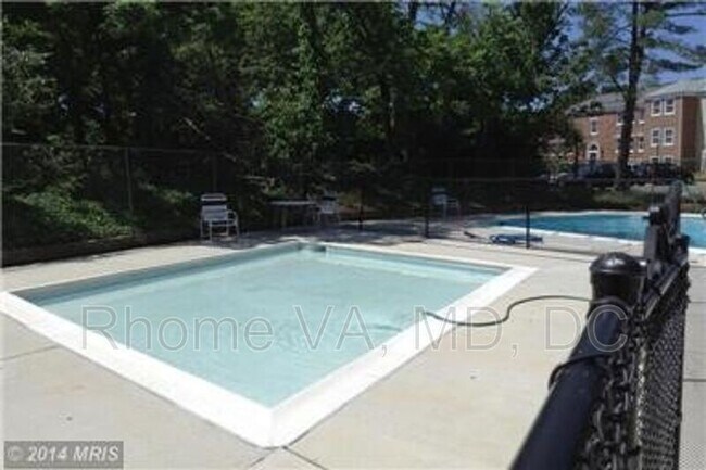 Photo - 3220 S 28th St Unit #204