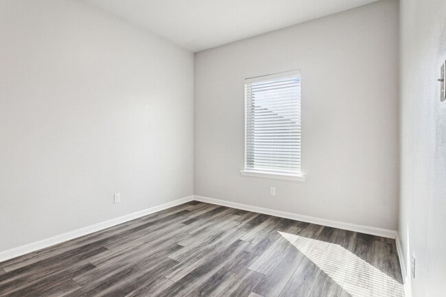 Photo - Move-In Special! 4-Bed, 2-Bath Home in Sli...
