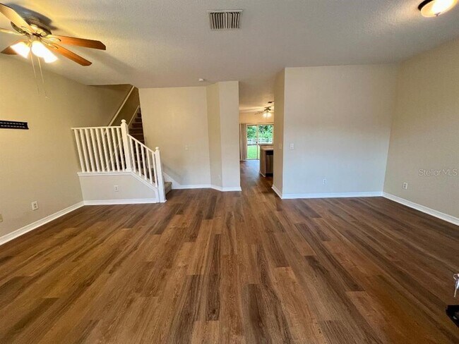 Photo - 30202 Swinford Ln