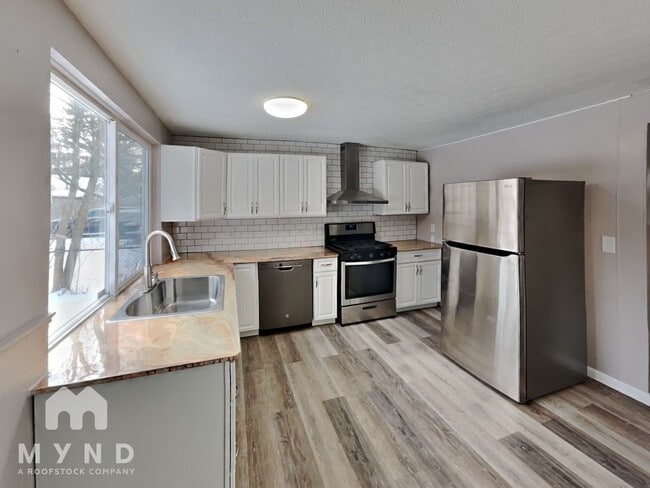 Photo - 2270 Cardston Dr